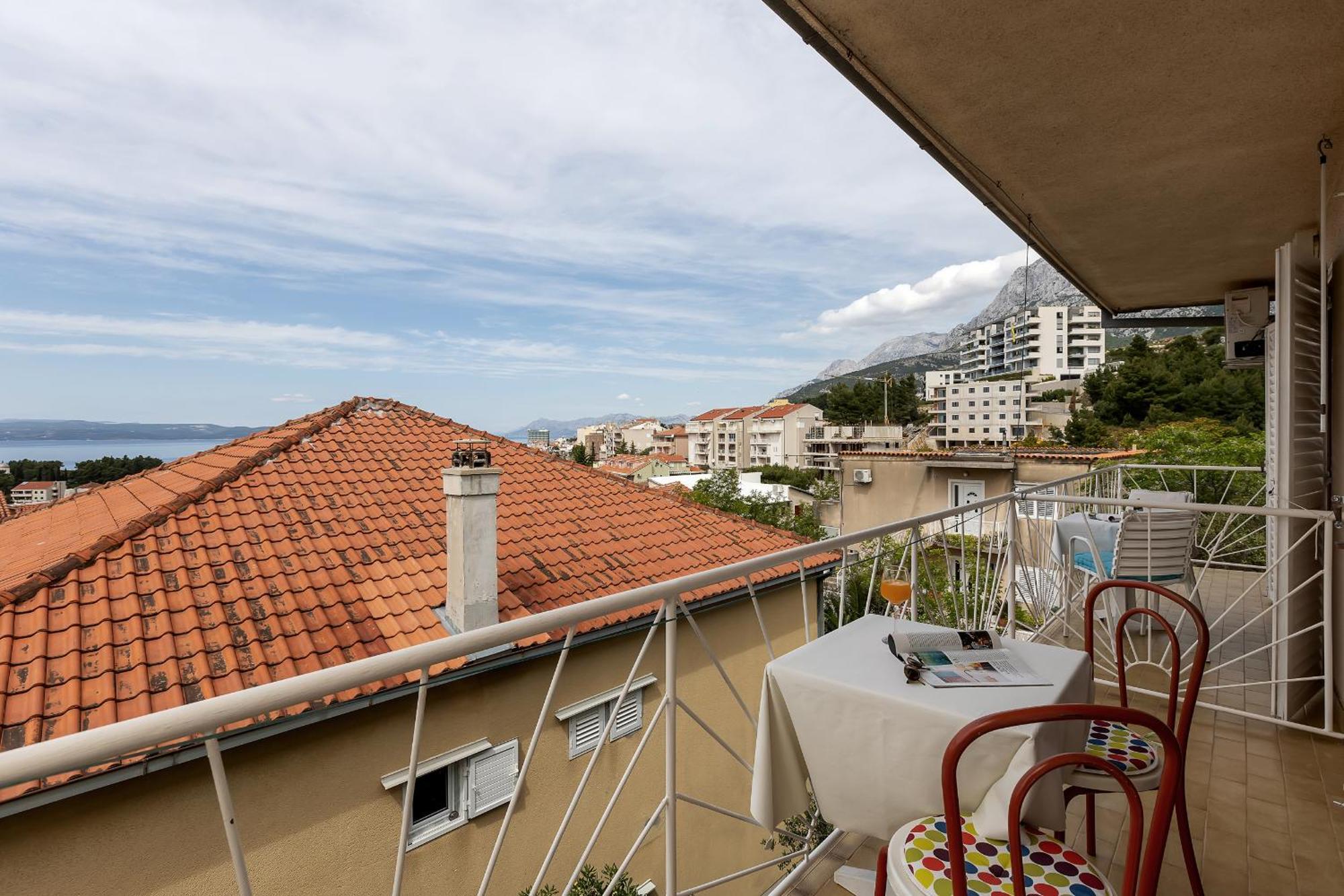 Apartment And Rooms Mila Макарска Екстериор снимка
