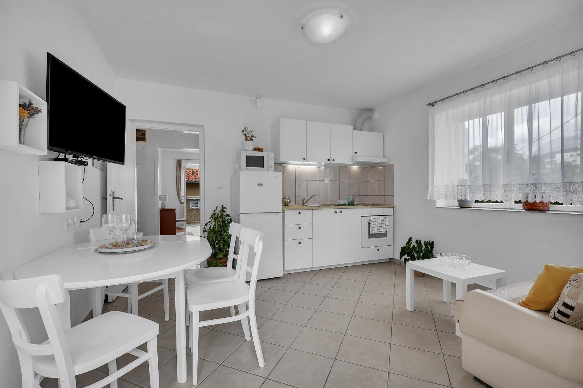 Apartment And Rooms Mila Макарска Екстериор снимка