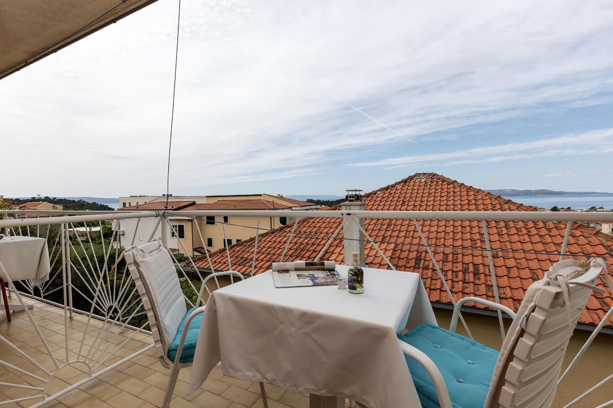 Apartment And Rooms Mila Макарска Екстериор снимка